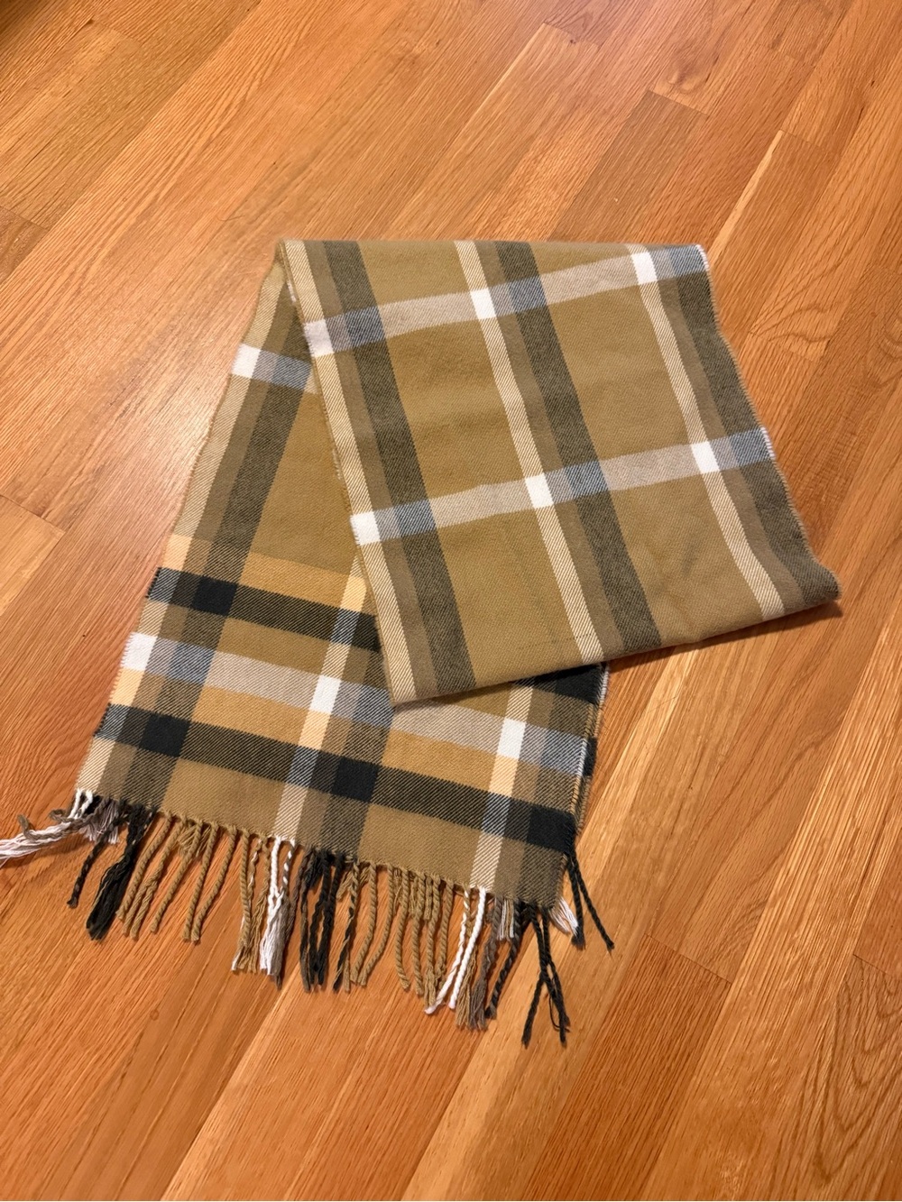 Cashmere Plaid Fringe Scarf in Tan and black